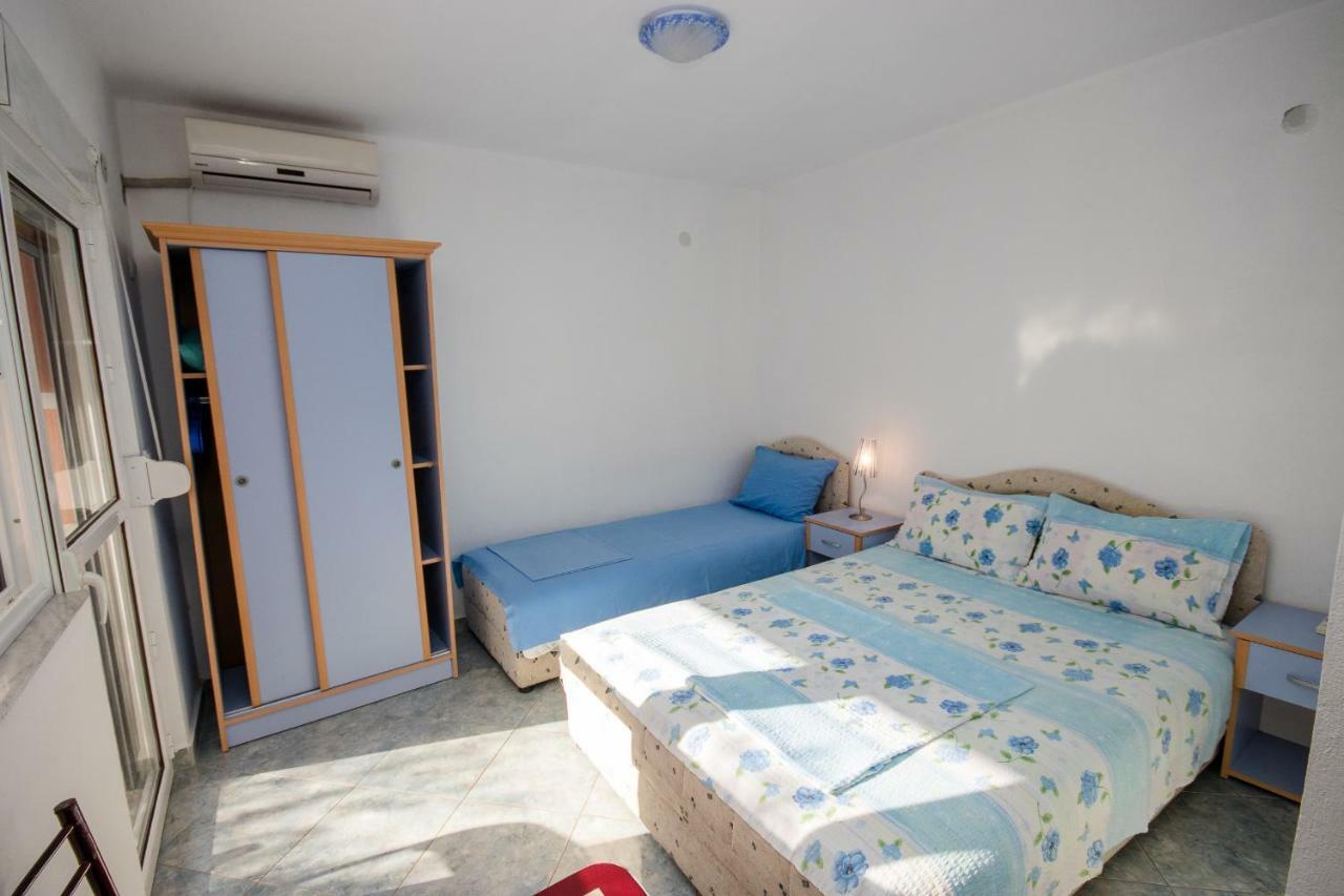 Apartments Duskic Утьеха Экстерьер фото