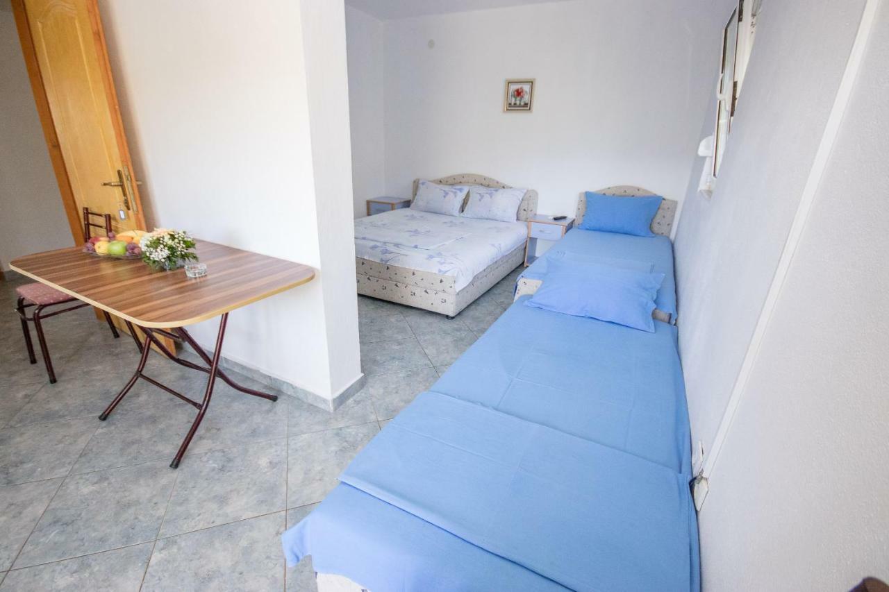 Apartments Duskic Утьеха Экстерьер фото