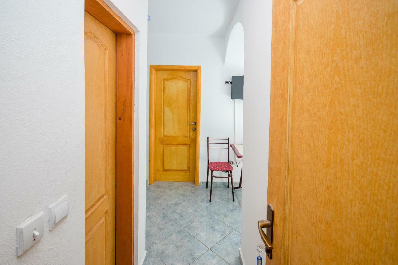 Apartments Duskic Утьеха Экстерьер фото