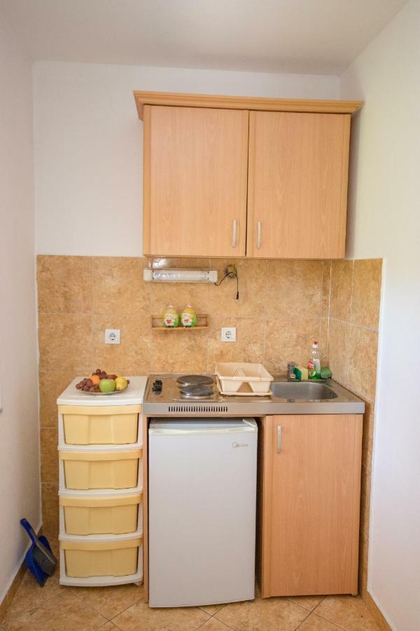 Apartments Duskic Утьеха Экстерьер фото