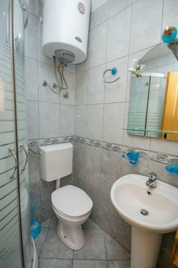 Apartments Duskic Утьеха Экстерьер фото