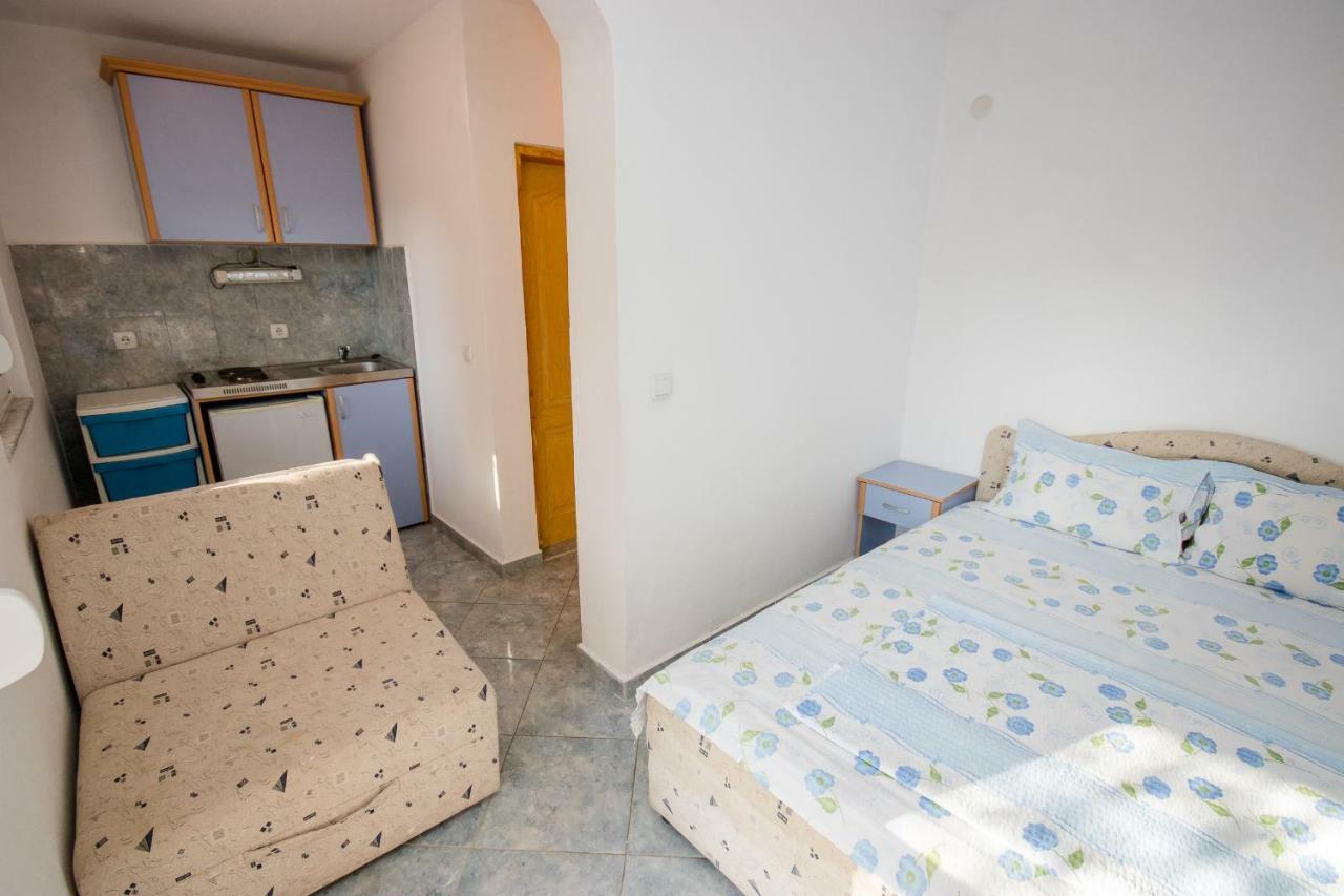 Apartments Duskic Утьеха Экстерьер фото