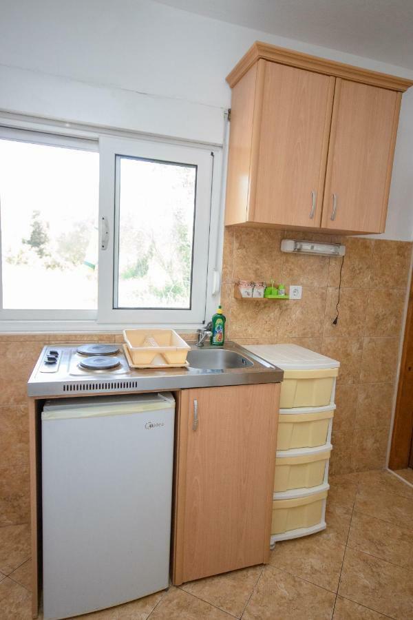 Apartments Duskic Утьеха Экстерьер фото