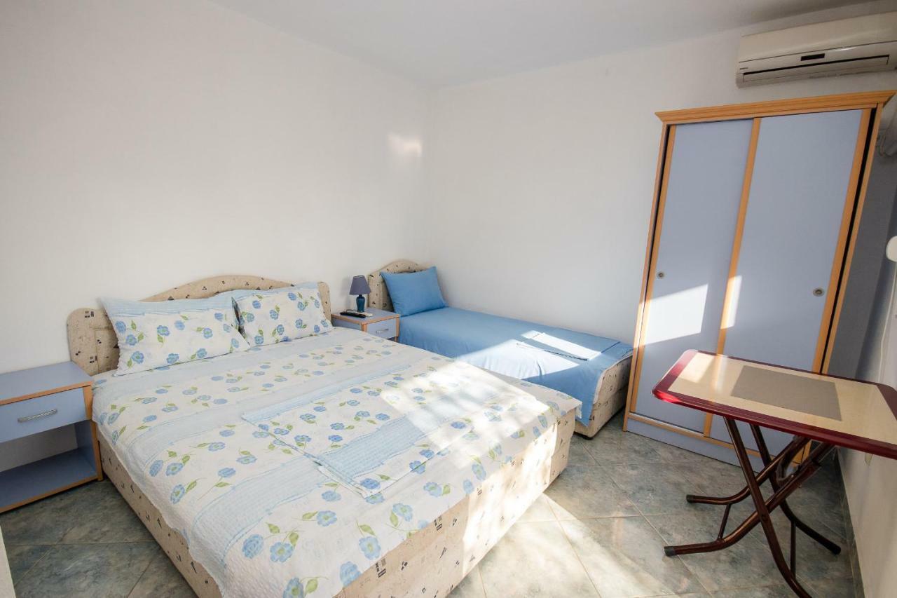 Apartments Duskic Утьеха Экстерьер фото