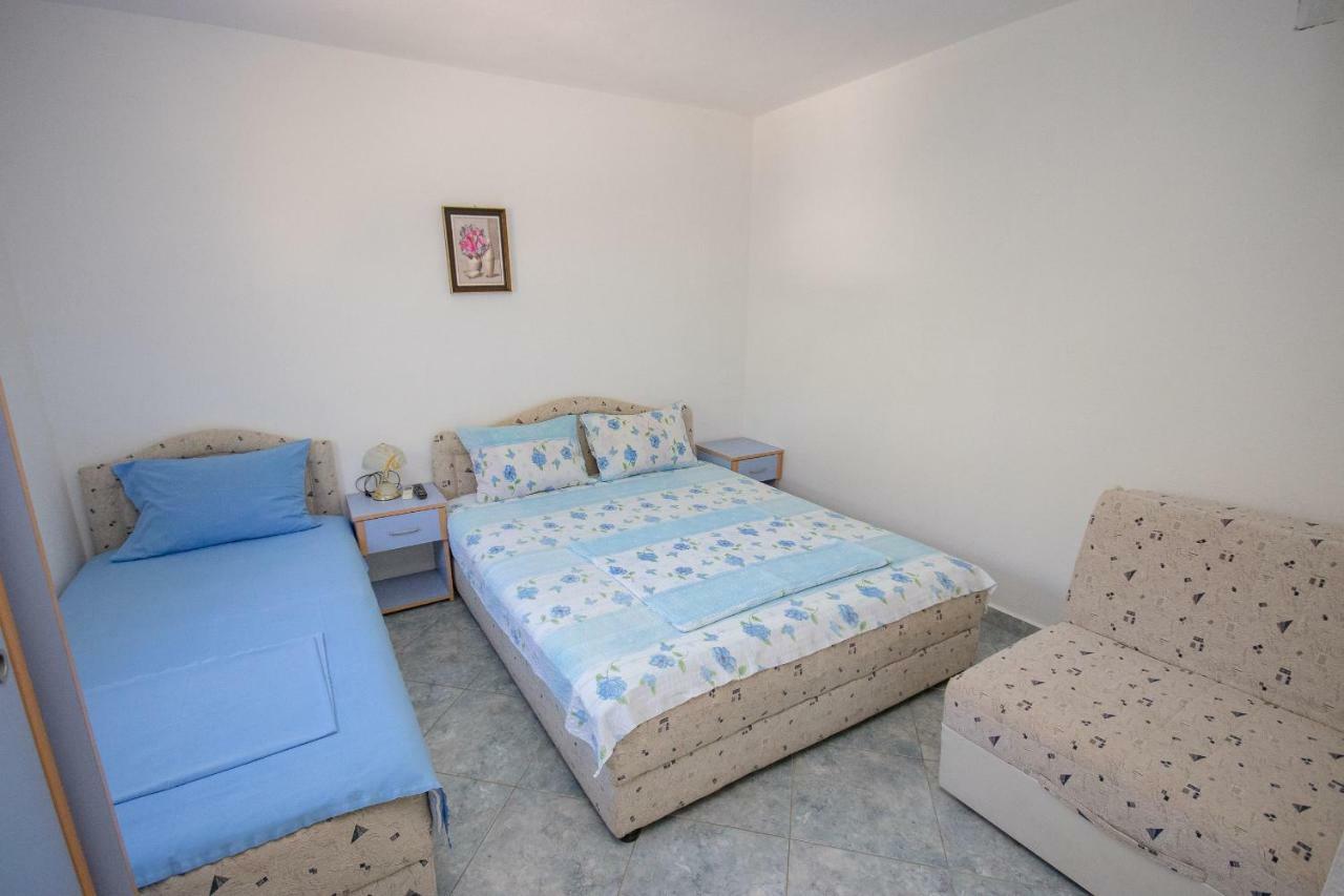 Apartments Duskic Утьеха Экстерьер фото